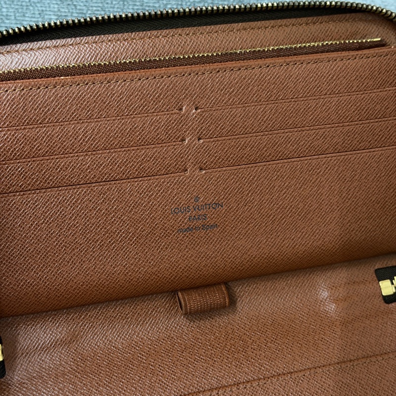 Lv經典老花拉鍊護照長夾 (M60002)停產-9