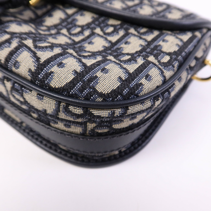 Dior 帆布Dior Bobby Medium金扣肩背袋-10