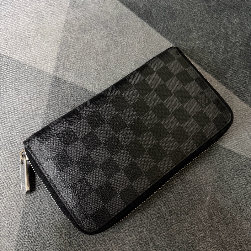 Lv黑棋盤格拉鍊護照長夾(N63077)停產-0