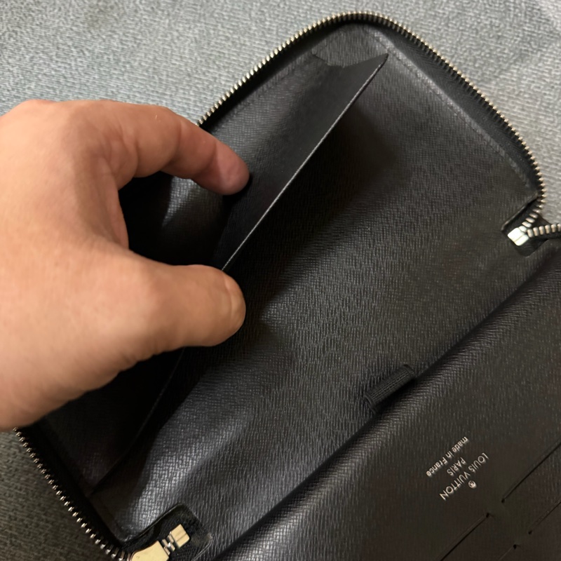 Lv黑棋盤格拉鍊護照長夾(N63077)停產-6