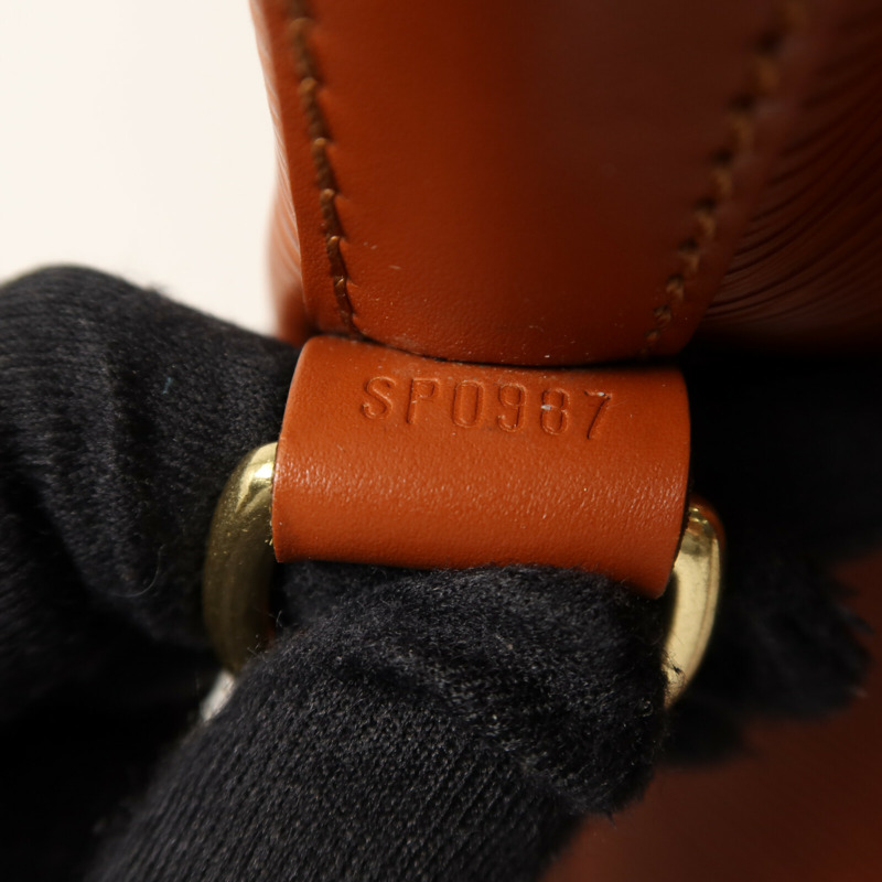 LOUIS VUITTON Epi Noe金扣肩背袋-6