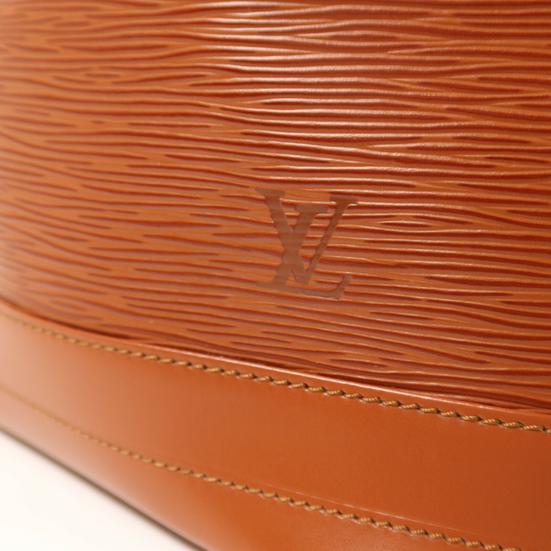 LOUIS VUITTON Epi Noe金扣肩背袋-8