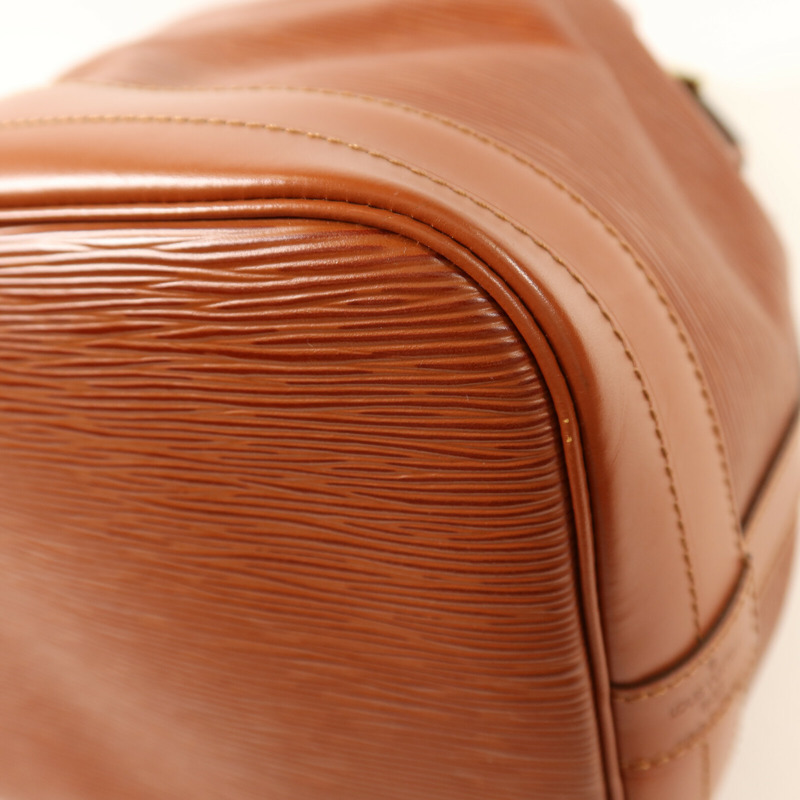 LOUIS VUITTON Epi Noe金扣肩背袋-13
