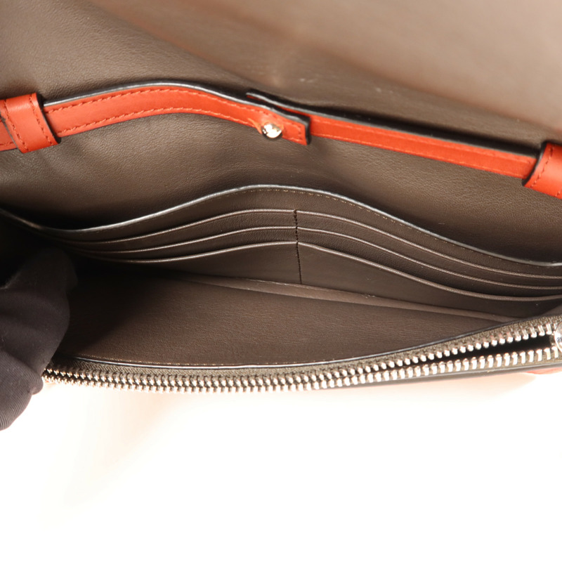 LOEWE 牛皮皮革Wallet On Chain銀扣鏈帶肩背袋-4