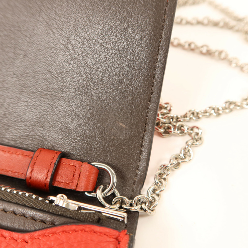 LOEWE 牛皮皮革Wallet On Chain銀扣鏈帶肩背袋-15