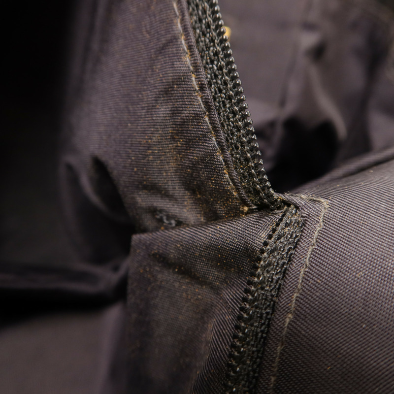 CHANEL 尼龍Travel Line Tote Bag金扣手挽袋-17