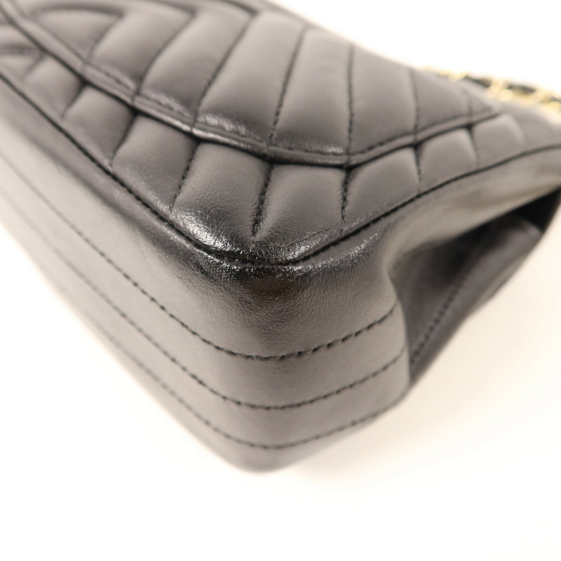 CHANEL 羊皮皮革Mini Classic 17金扣鏈帶肩背袋-16