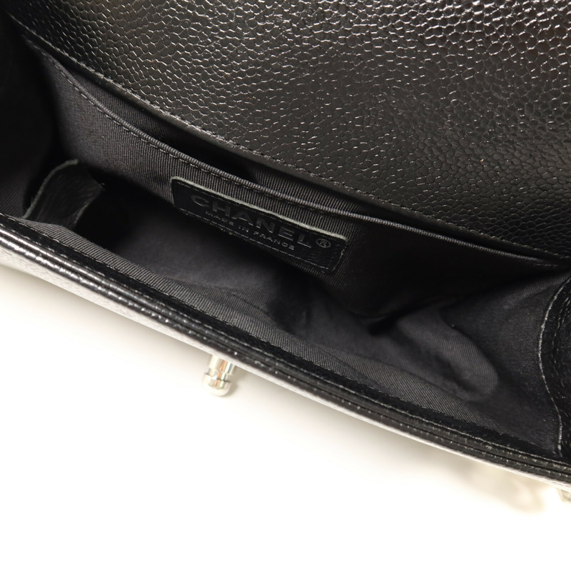 CHANEL 牛皮皮革Boy 20銀扣鏈帶肩背袋-4