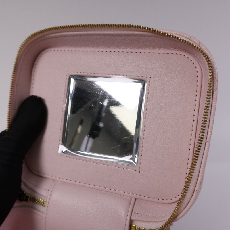 CHANEL 牛皮皮革Vanity Case金扣鏈帶手挽肩背兩用袋-7