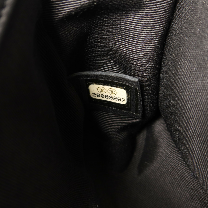 CHANEL 牛皮皮革Boy 20鏈帶肩背袋-6