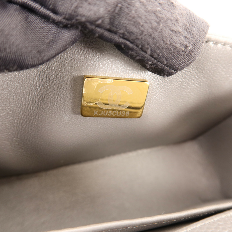 CHANEL 牛皮皮革Mini Boy金扣鏈帶肩背袋-6