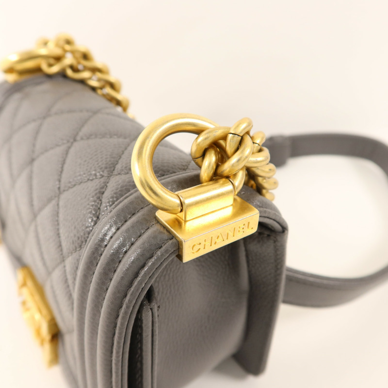 CHANEL 牛皮皮革Mini Boy金扣鏈帶肩背袋-10