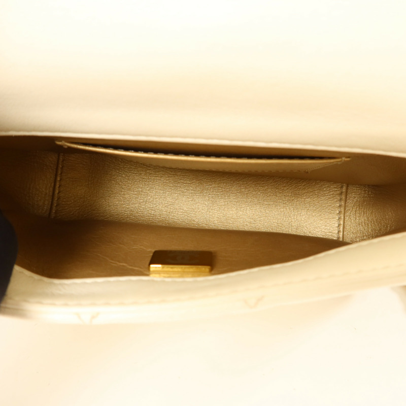 CHANEL 牛皮皮革Chain Shoulder金扣鏈帶肩背袋-4