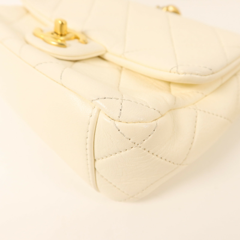 CHANEL 牛皮皮革Chain Shoulder金扣鏈帶肩背袋-10