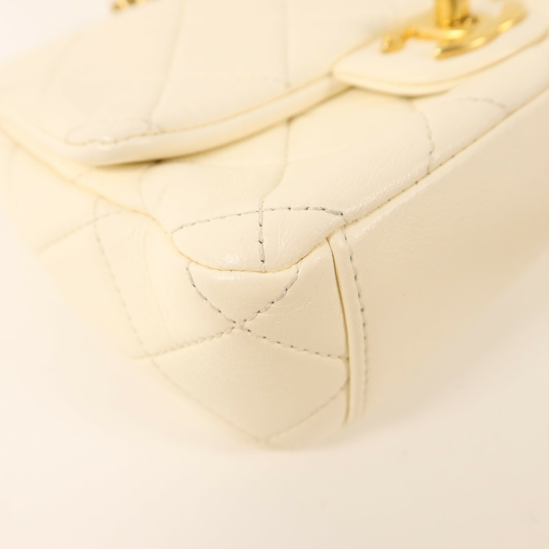 CHANEL 牛皮皮革Chain Shoulder金扣鏈帶肩背袋-11