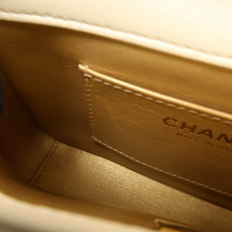 CHANEL 牛皮皮革Chain Shoulder金扣鏈帶肩背袋-16