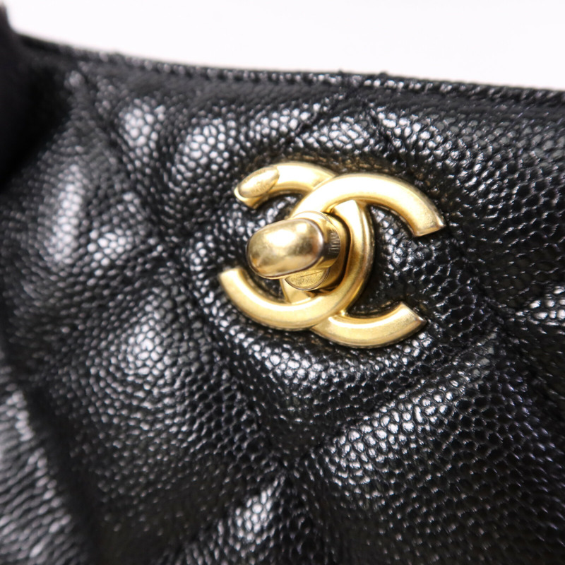 CHANEL 牛皮皮革Hobo Bag金扣鏈帶肩背袋-6