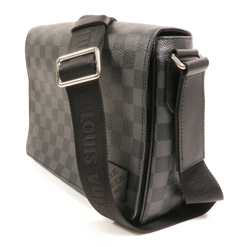 LOUIS VUITTON Damier Graphite District PM Messenger銀扣肩背袋-2