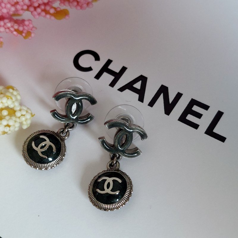 Chanel  香奈兒 🎀現品實拍🎀 CC 標誌與綠色琺瑯水滴耳環 ~約9成新-16