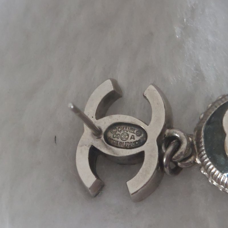 Chanel  香奈兒 🎀現品實拍🎀 CC 標誌與綠色琺瑯水滴耳環 ~約9成新-27