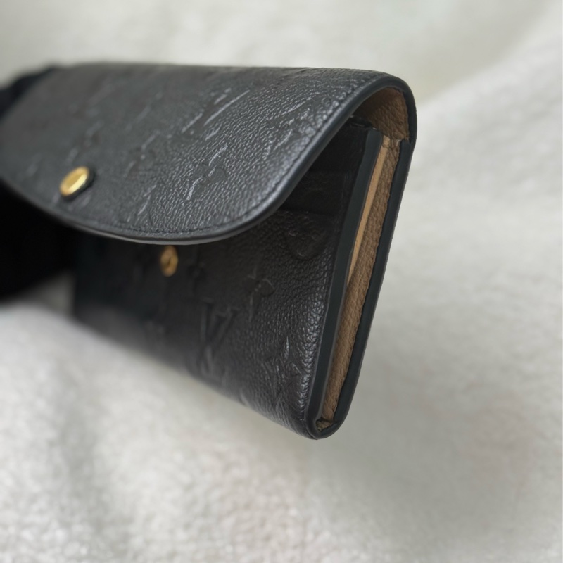 Lv Emilie 黑色牛皮壓紋長夾🧋內裡奶茶色-7