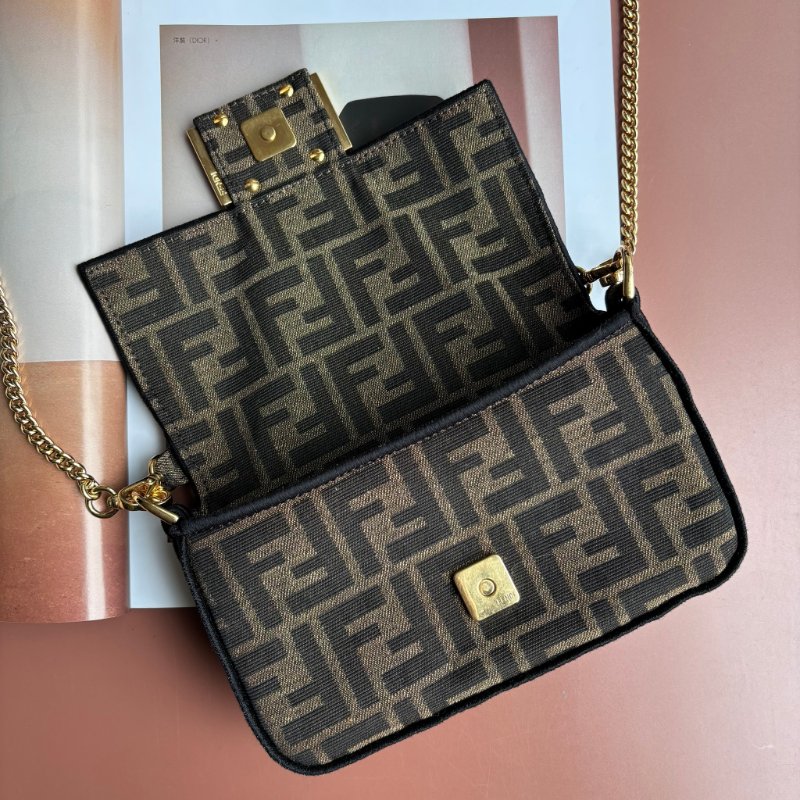 ::FENDI:: Baguette 棕色FF提花布料 迷你法棍 MINI鏈包 手提包-2