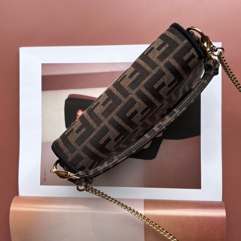 ::FENDI:: Baguette 棕色FF提花布料 迷你法棍 MINI鏈包 手提包-4
