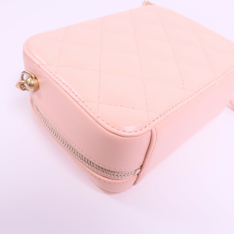 CHANEL 羊皮皮革Camera Gold Ball金扣鏈帶肩背袋-14