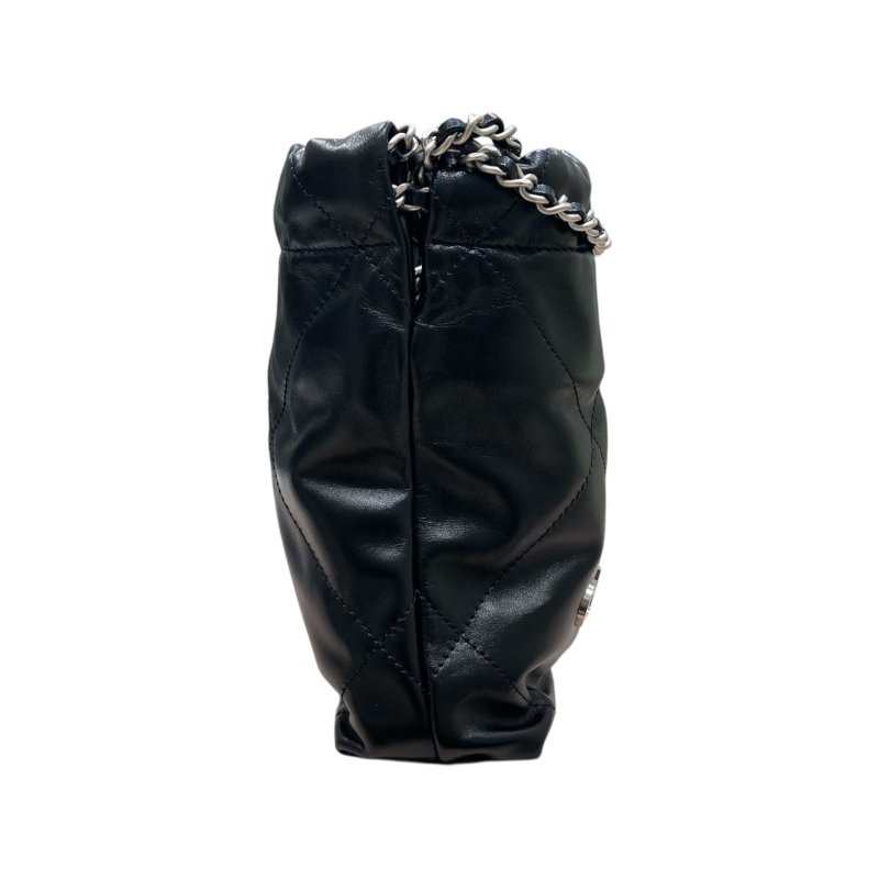 CHANEL 香奈兒 22 MINI 迷你流浪側背包 亮面小牛皮 黑色 銀釦-4