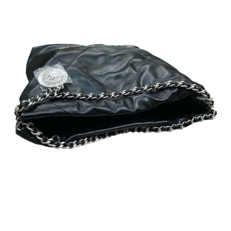 CHANEL 香奈兒 22 MINI 迷你流浪側背包 亮面小牛皮 黑色 銀釦-6