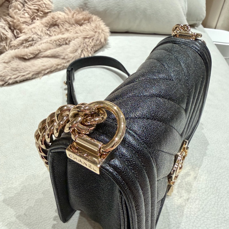 Chanel Boy 20 黑金-4