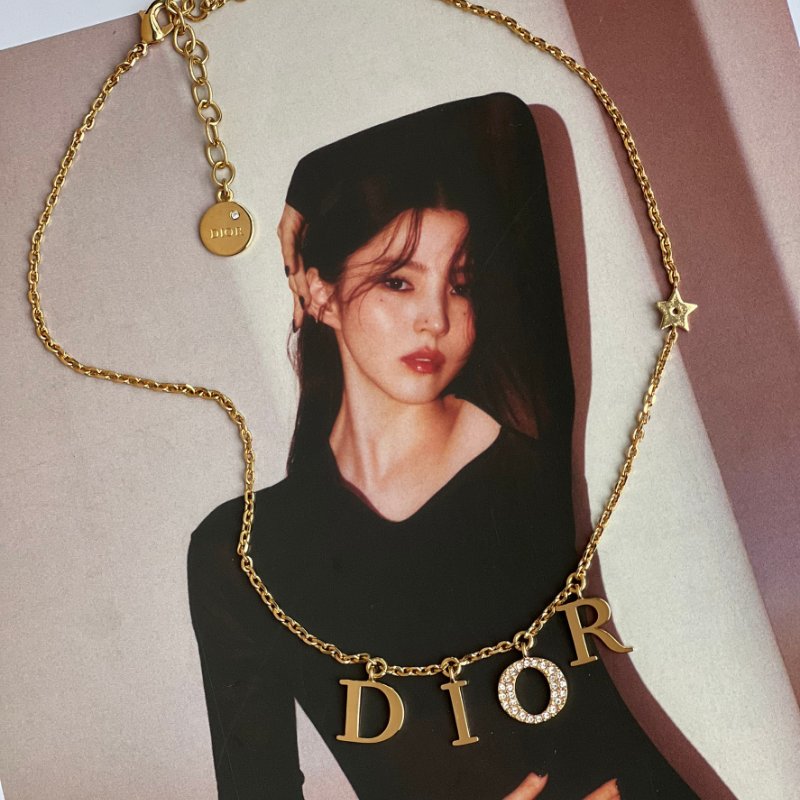 ::Christian Dior:: 金字鑲鑽小星星項鍊 Dio r evolution Crystal Charm-2