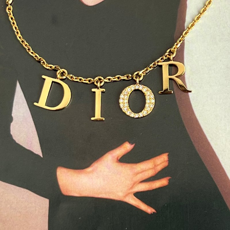 ::Christian Dior:: 金字鑲鑽小星星項鍊 Dio r evolution Crystal Charm-3