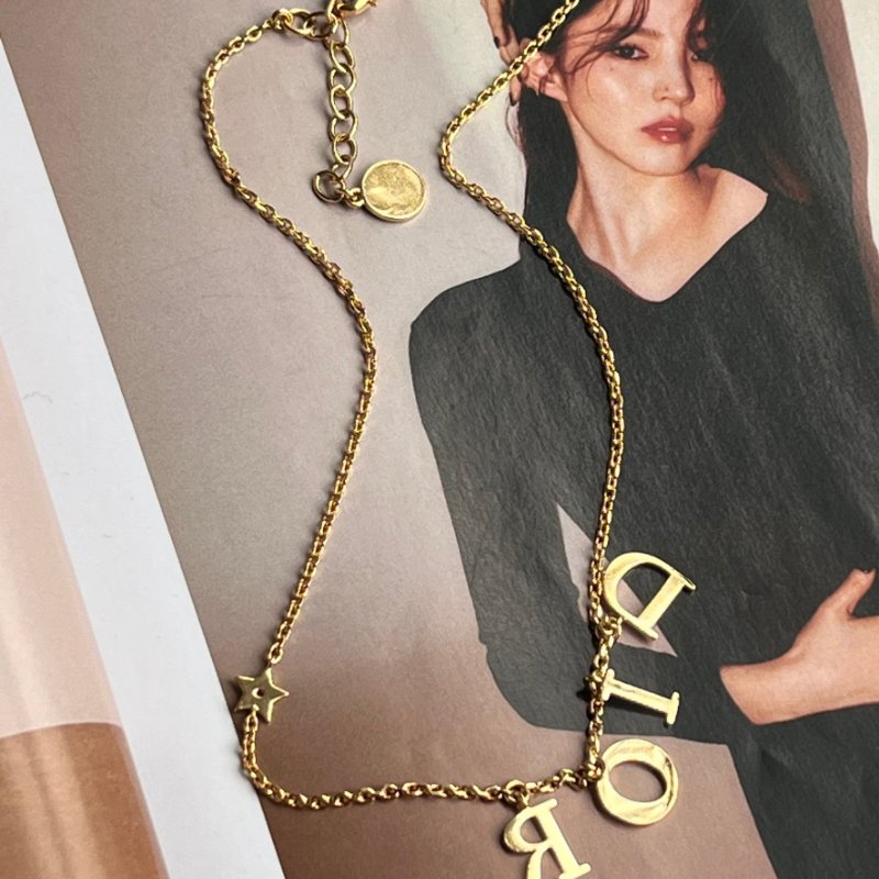 ::Christian Dior:: 金字鑲鑽小星星項鍊 Dio r evolution Crystal Charm-6