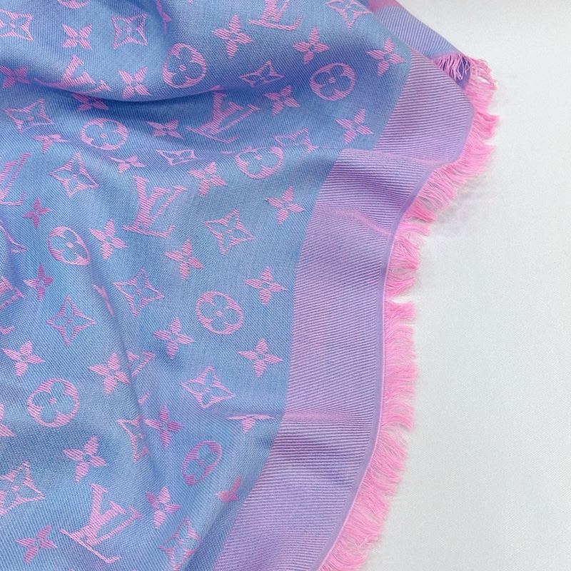 莉亞精品♡LV M76205 漸變圍巾 粉藍 二手-5
