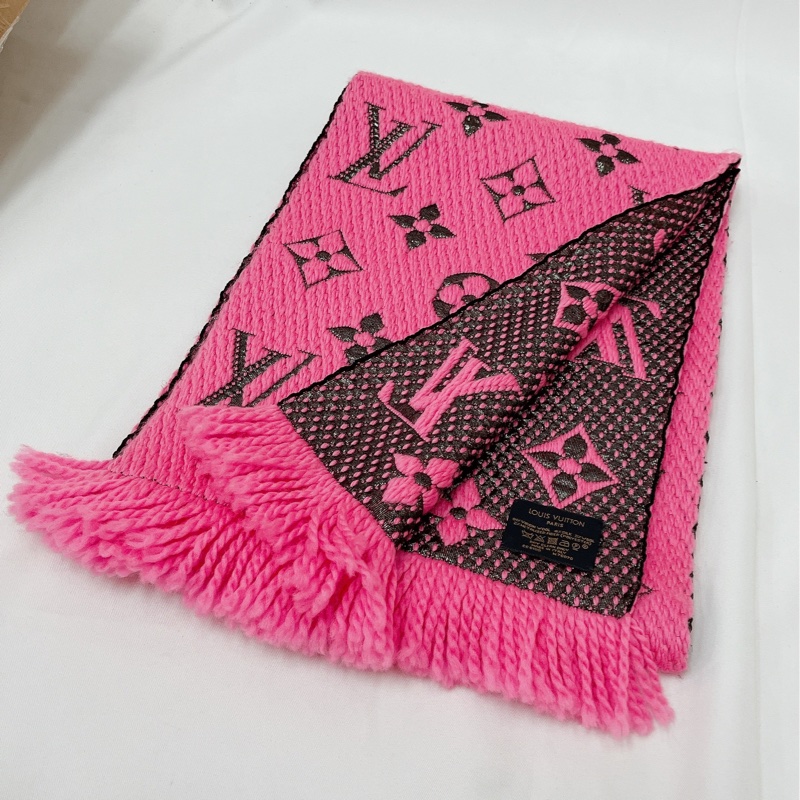 莉亞精品♡LV M76070 桃粉圍巾 二手-1