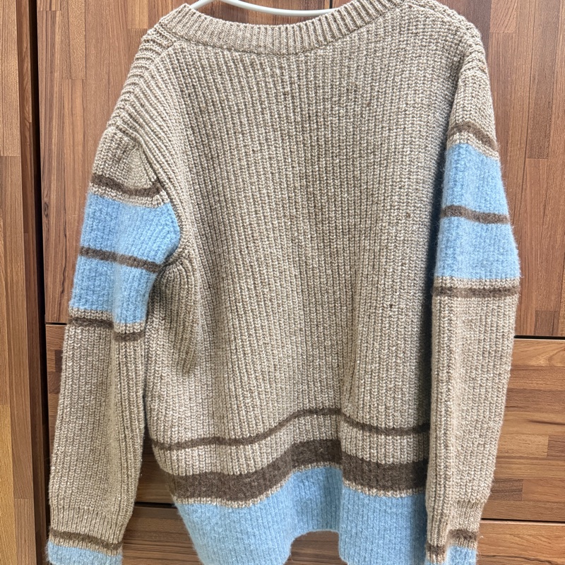 AMI Paris 愛心A 跳色V領針織毛衣 正品 男女可穿S-1