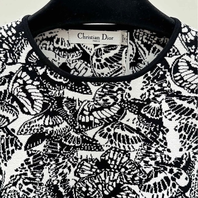 黑色和白色緹花綴以 Allover Butterfly 主題圖案-7