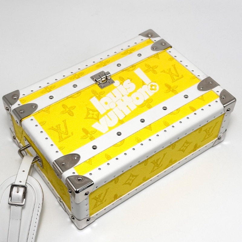 LV 黃白拼色柳釘Clutch box 限量小硬盒肩背包芯片款22*16*7.5 全新閒置配件盒子塵袋吊牌-4