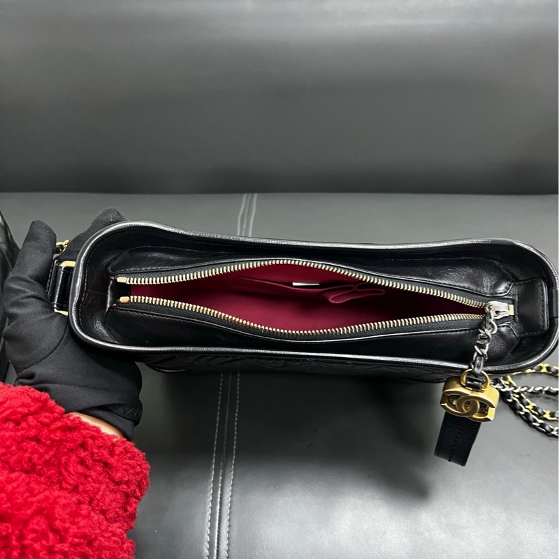 Chanel Gabrielle New Medium 流浪新中號 黑金-9