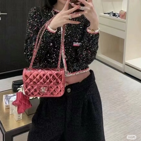 CHANEL 粉色鏡面漆皮星星包20*14*4 98新配件塵袋