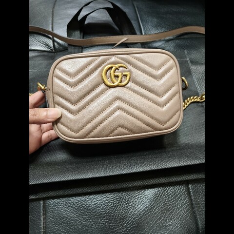 Gucci（藕粉相機包小號）