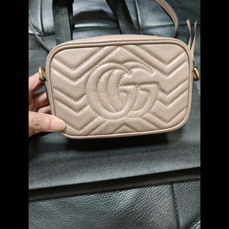 Gucci（藕粉相機包小號）-1