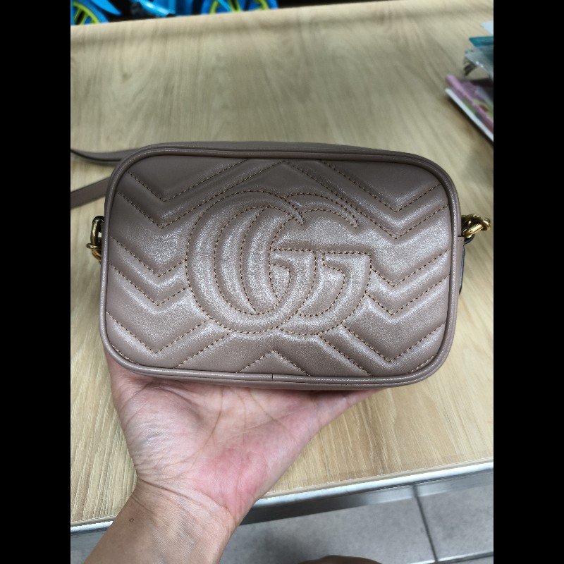 Gucci（藕粉相機包小號）-1