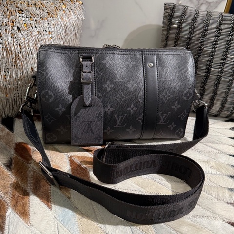 LV 黑灰老花CITY Keepall 黑武士斜背包 晶片款 缺貨款