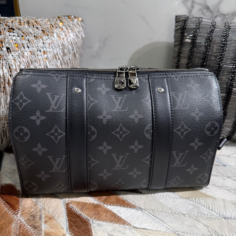 LV 黑灰老花CITY Keepall 黑武士斜背包 晶片款 缺貨款-2