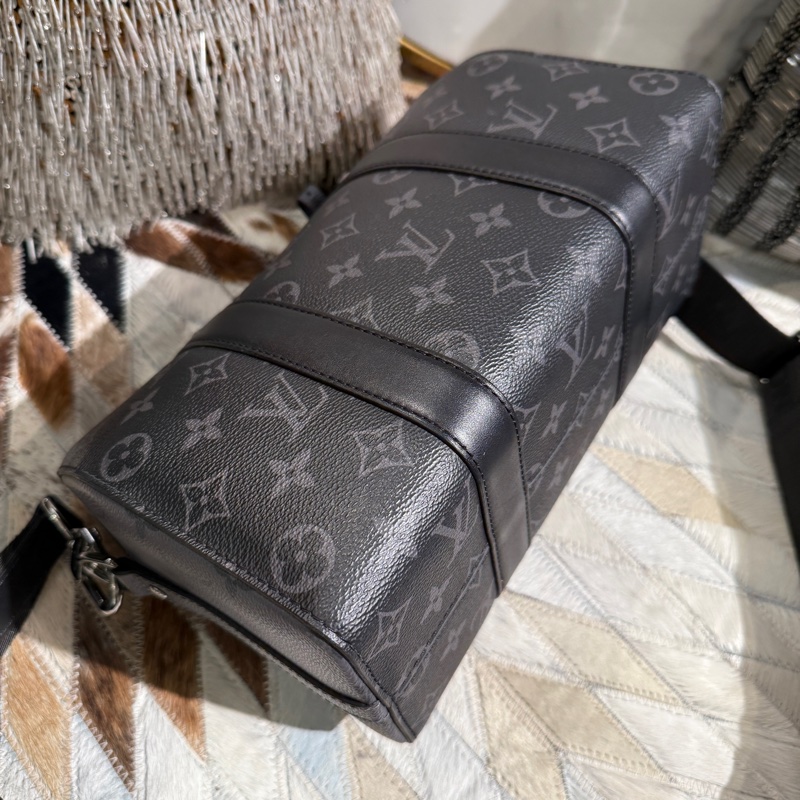 LV 黑灰老花CITY Keepall 黑武士斜背包 晶片款 缺貨款-4