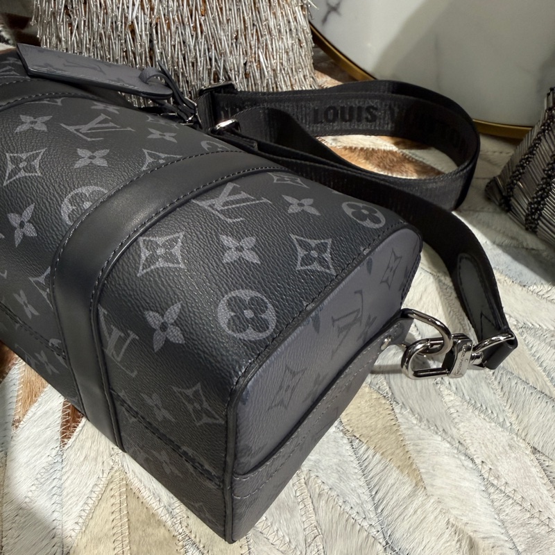 LV 黑灰老花CITY Keepall 黑武士斜背包 晶片款 缺貨款-6