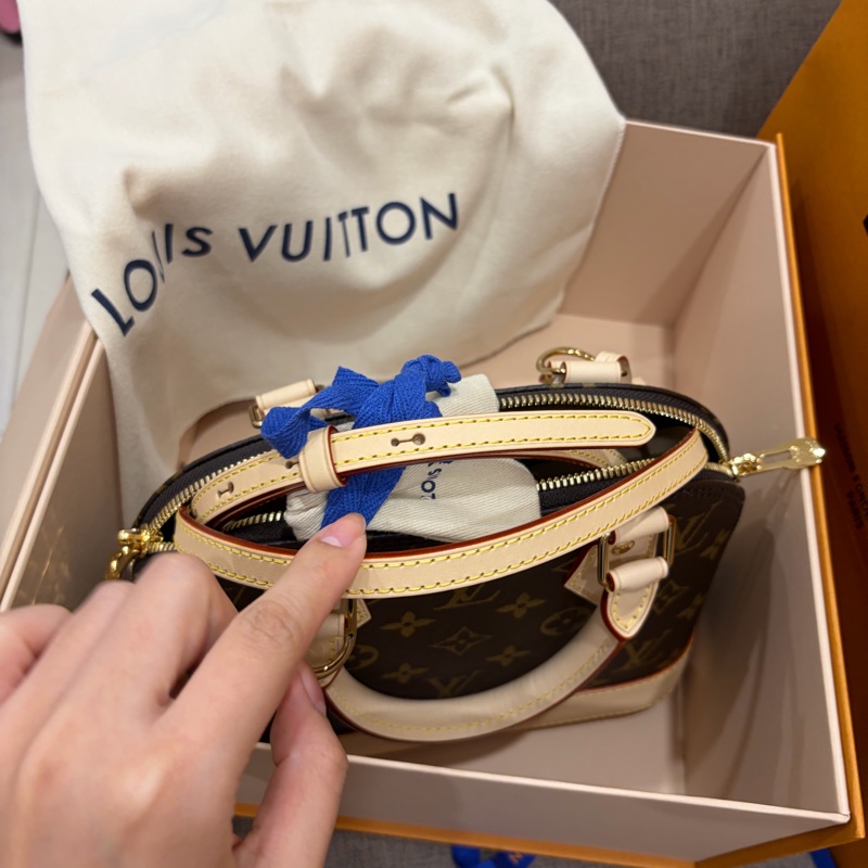 全配LV 貝殼包 Alma 從無背過🤩-2