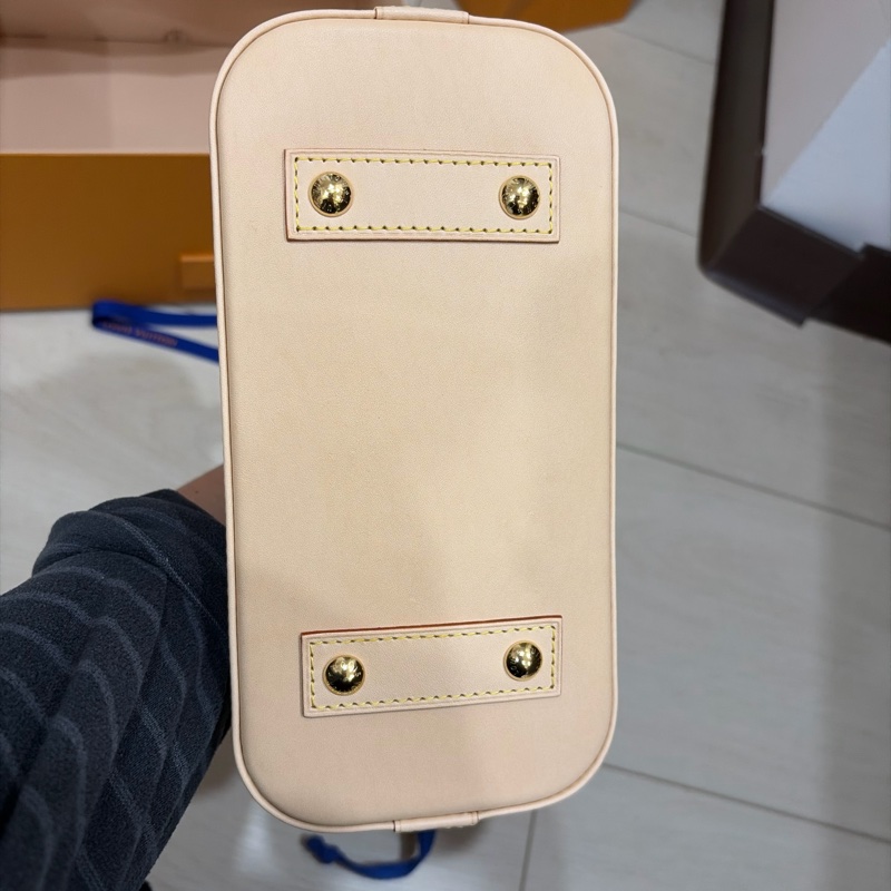 全配LV 貝殼包 Alma 從無背過🤩-7